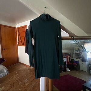 Elegant Green Turtleneck Dress